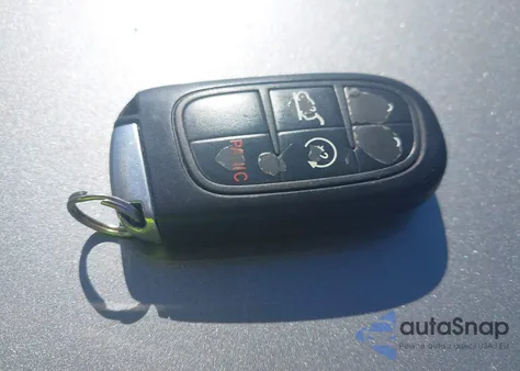 2015 Jeep Cherokee Latitude из США, поврежденный, VIN 1C4PJMCS0FW551907